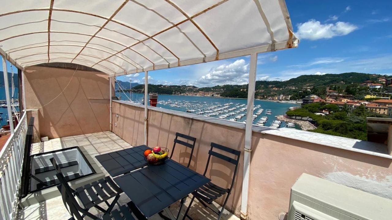 Square Views Apartment Lerici Bagian luar foto
