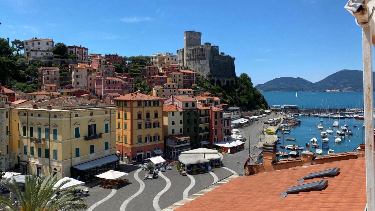Square Views Apartment Lerici Bagian luar foto